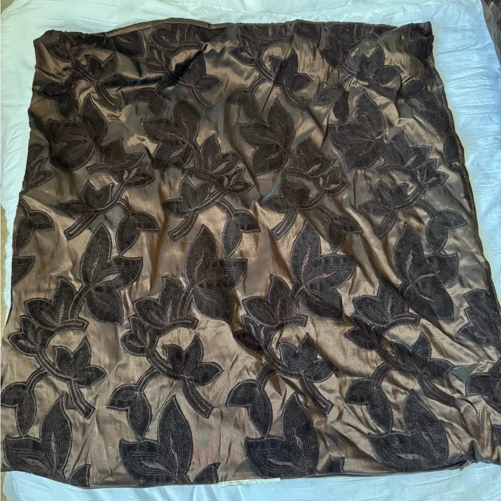 Pair of Z Gallerie Pillow Covers 24x24